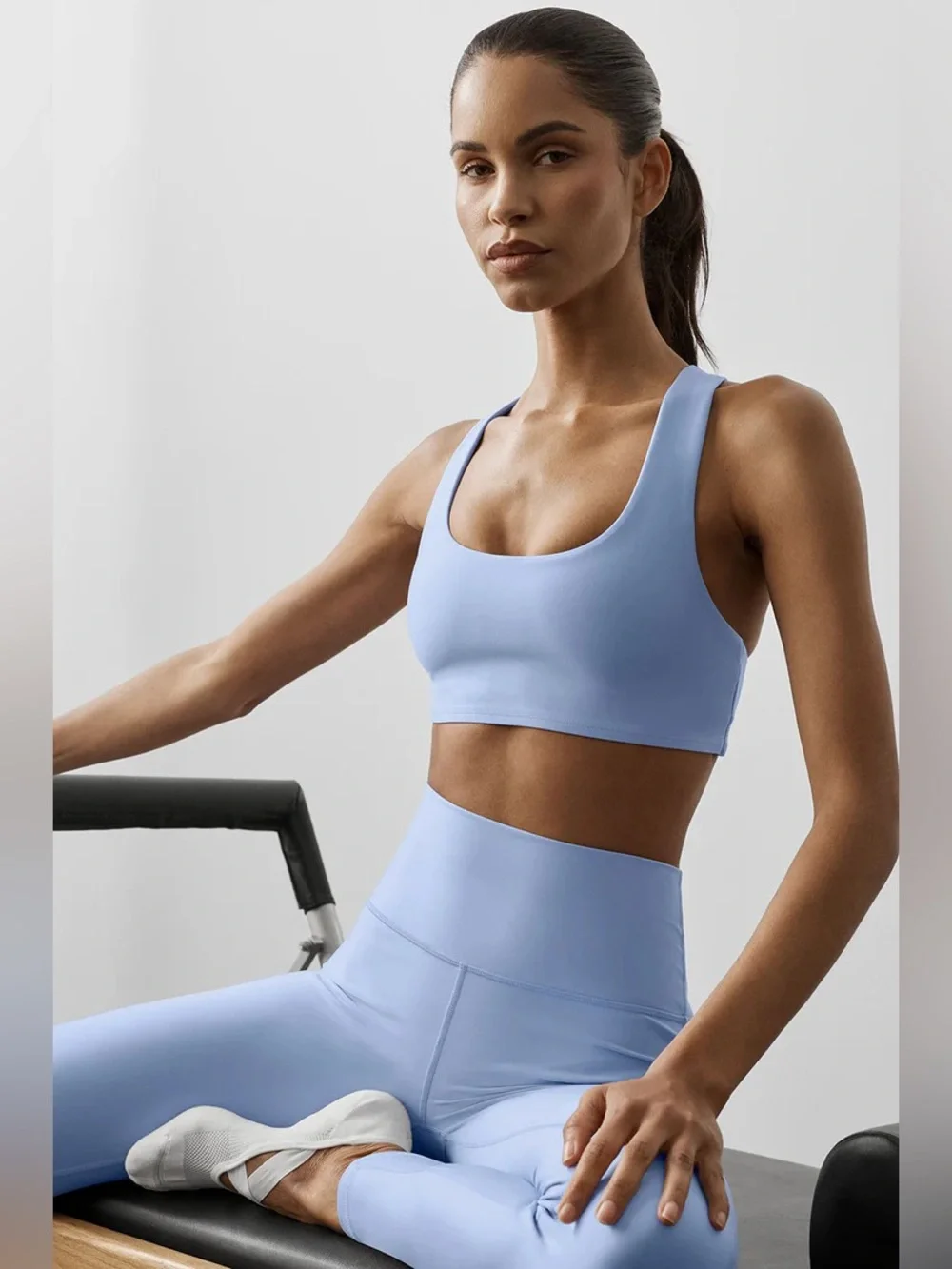 ALO Yoga Airlift Advantage Racerback Bra xs Light Provence Blue